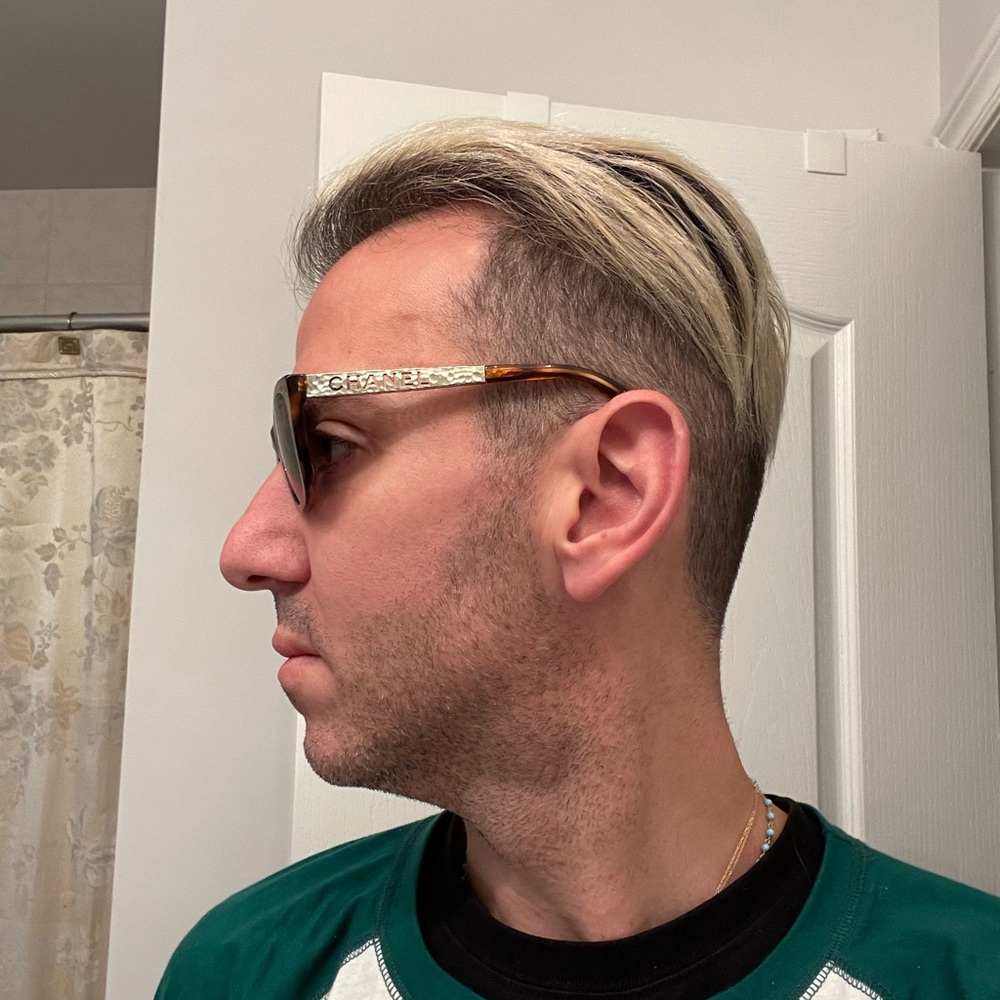 CHANEL Pantos Sunglasses New Collection brand new with kit from Holt Renfrew - Picture 10 of 17